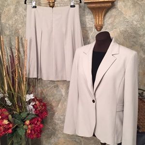 Amanda Smith 🌹2 piece suit stunning suit Jacket coat blazer skirt